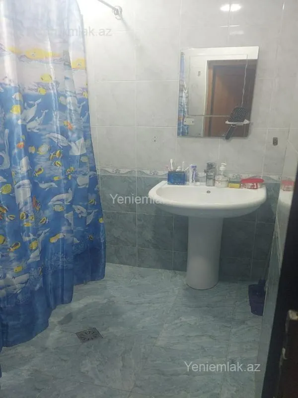 Satılır 3 otaqlı köhnə tikili 80 m²