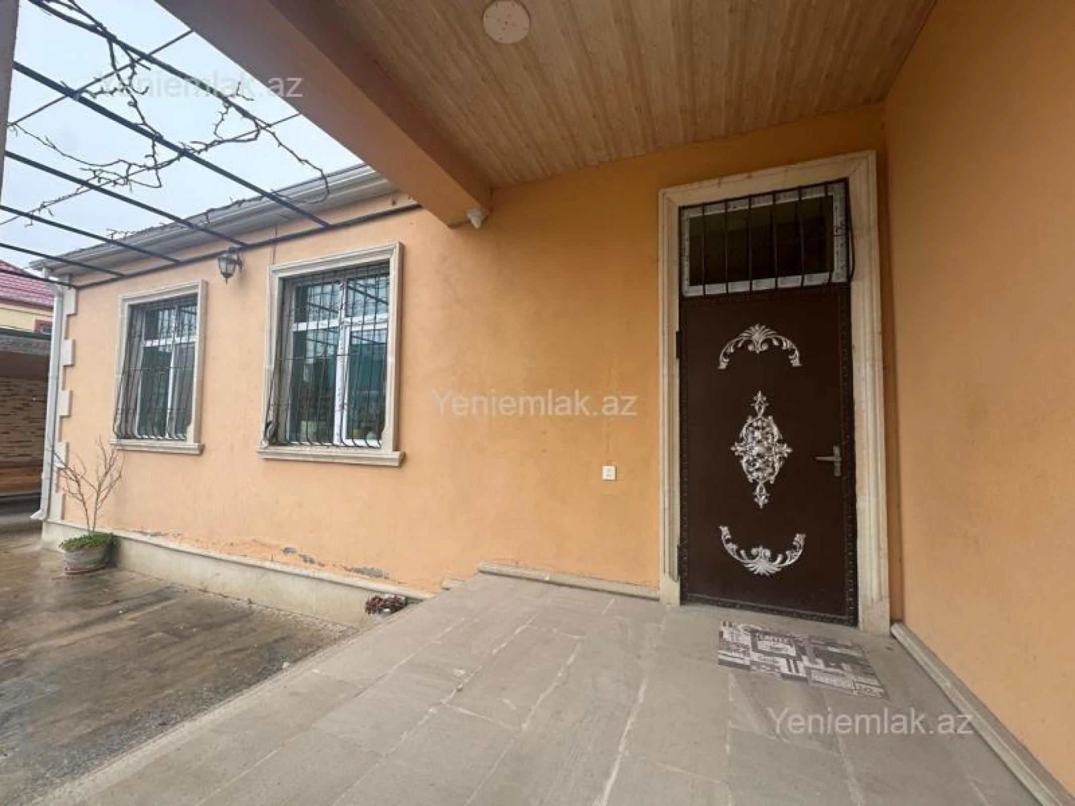 Satılır 5 otaqlı həyət evi 120 m²