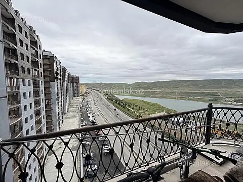 Satılır 3 otaqlı yeni tikili 127.5 m²