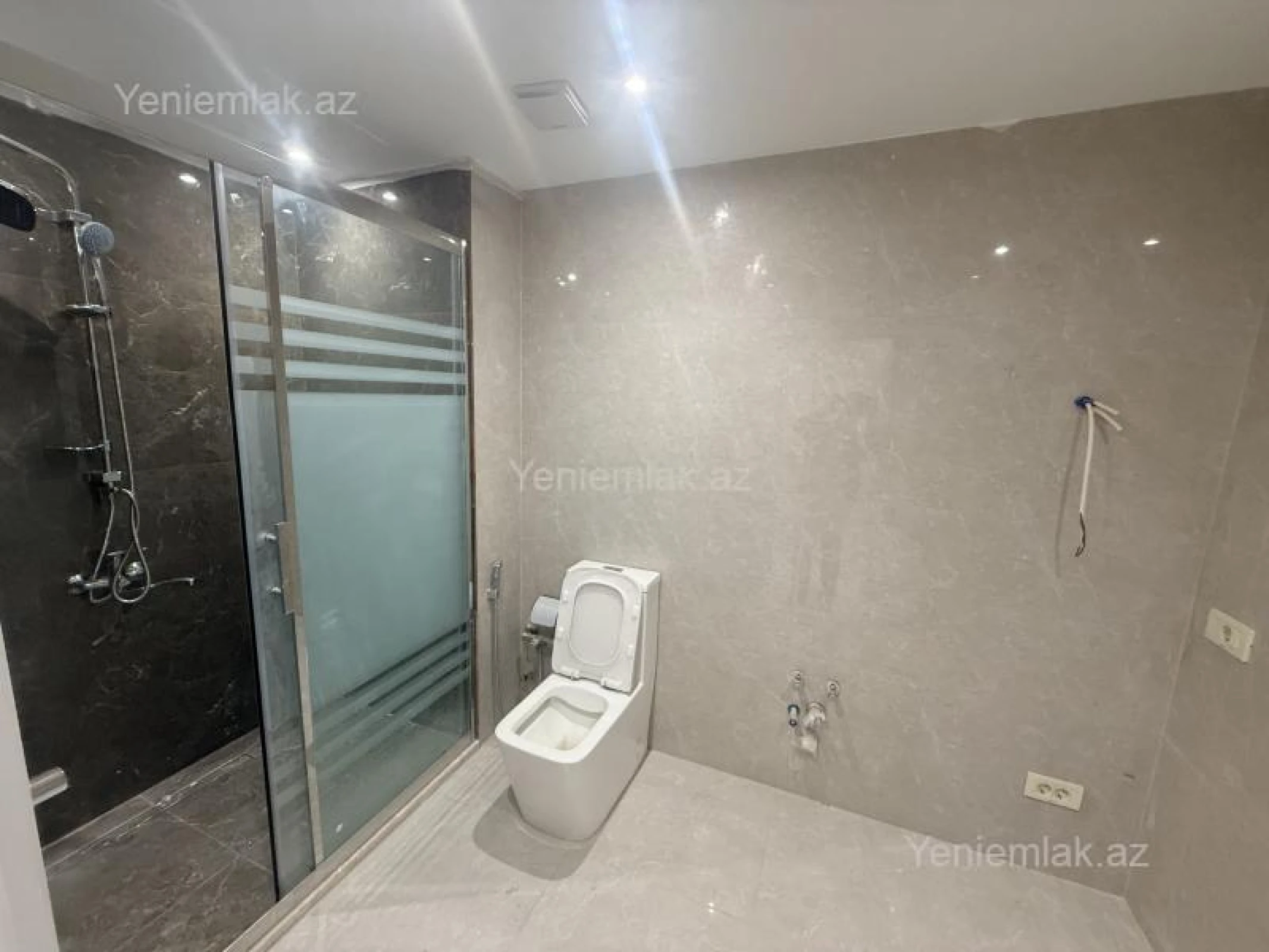 Satılır 3 otaqlı yeni tikili 96 m²