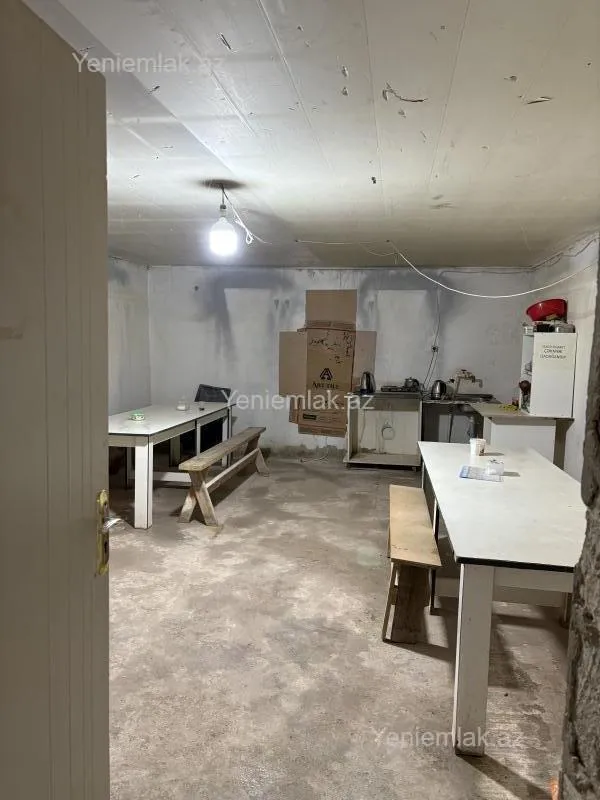 Satılır 16 otaqlı obyekt 1325 m²