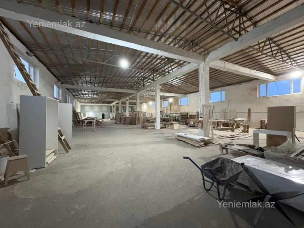 Satılır 16 otaqlı obyekt 1325 m²