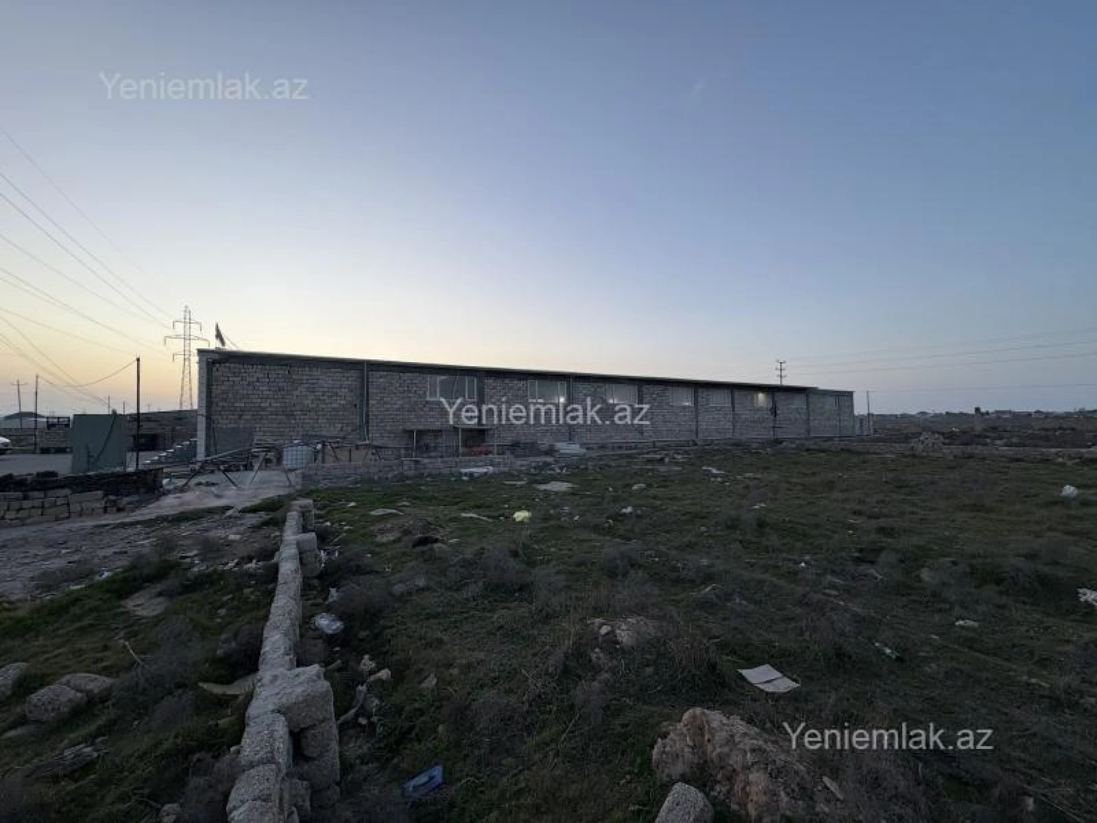 Satılır 16 otaqlı obyekt 1325 m²