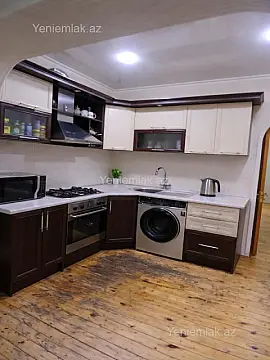 Satılır 3 otaqlı köhnə tikili 82 m²