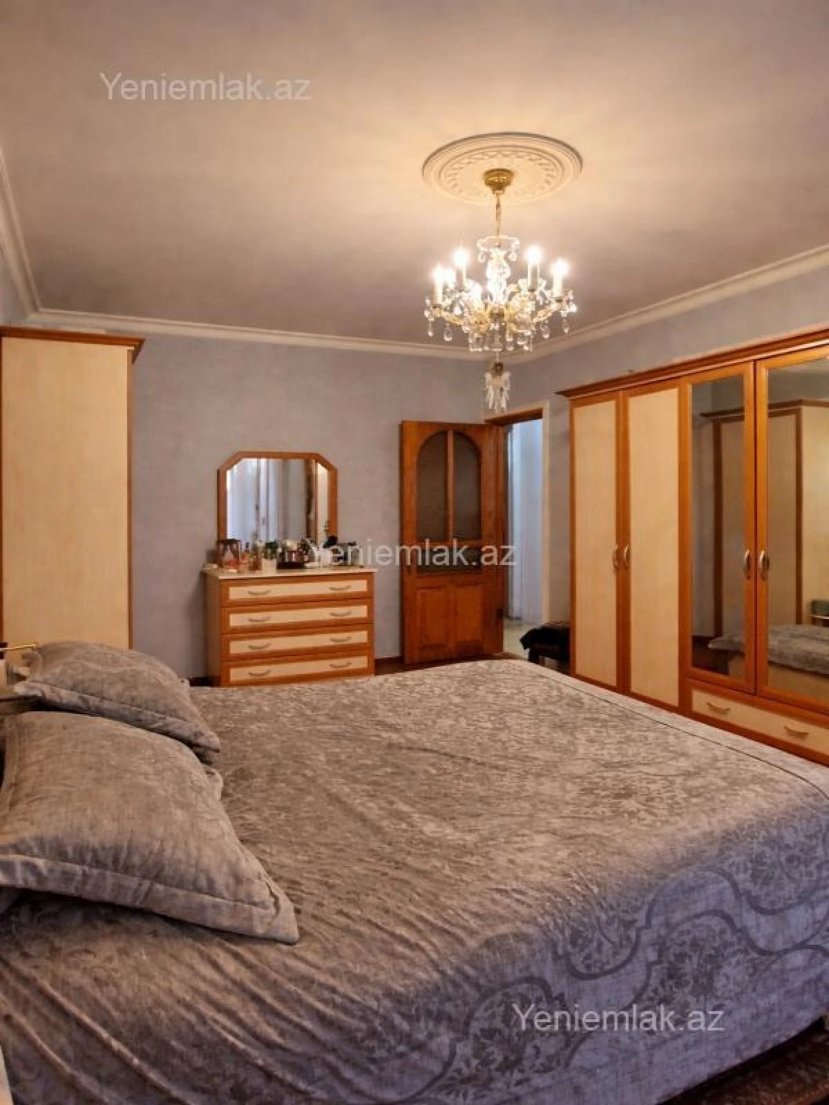 Satılır 3 otaqlı köhnə tikili 82 m²