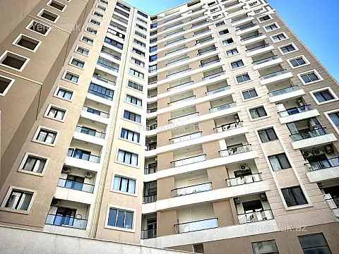 Satılır 3 otaqlı yeni tikili 125 m²