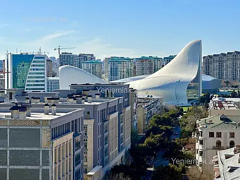 Satılır 3 otaqlı yeni tikili 125 m²