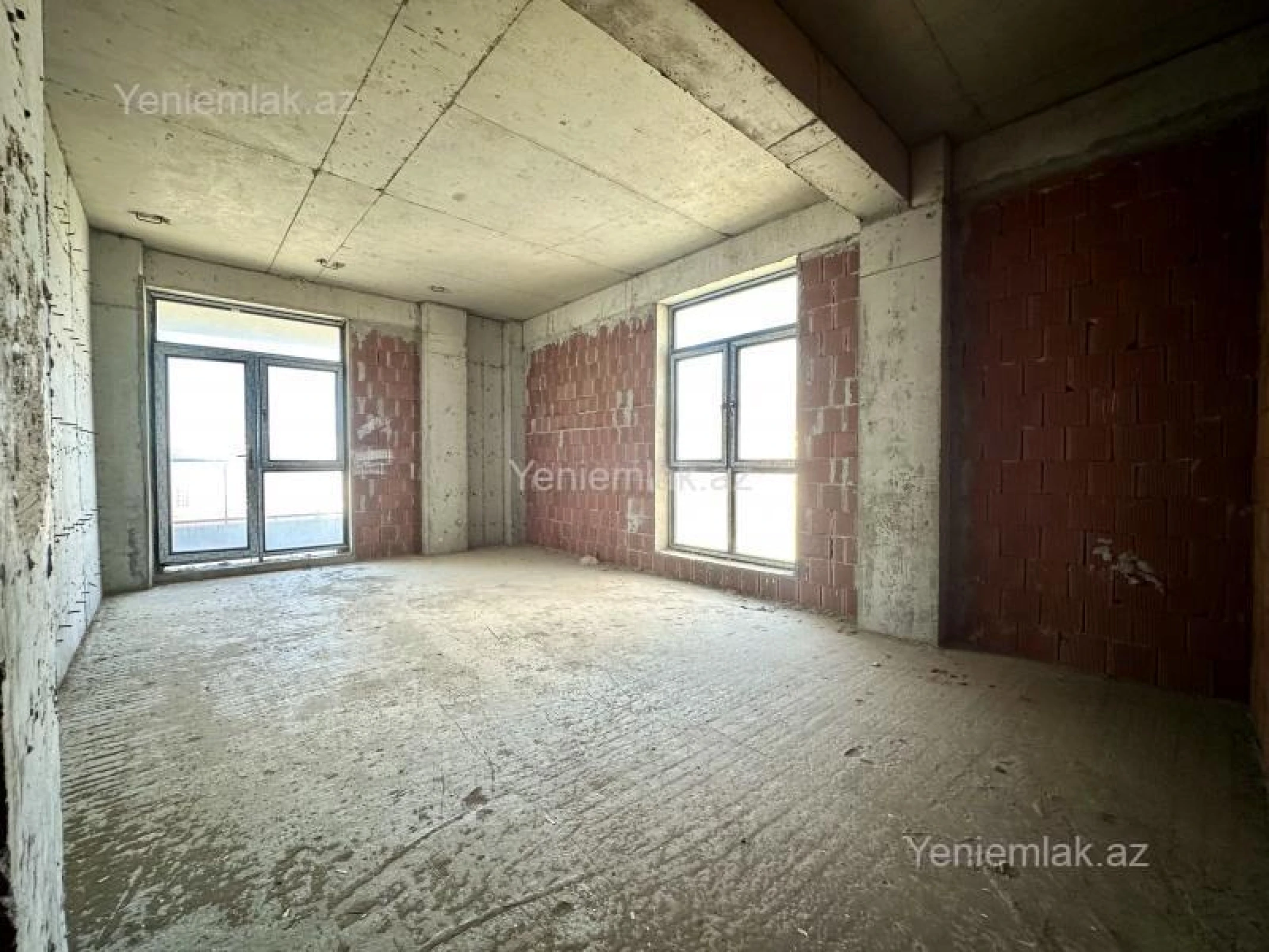 Satılır 3 otaqlı yeni tikili 125 m²