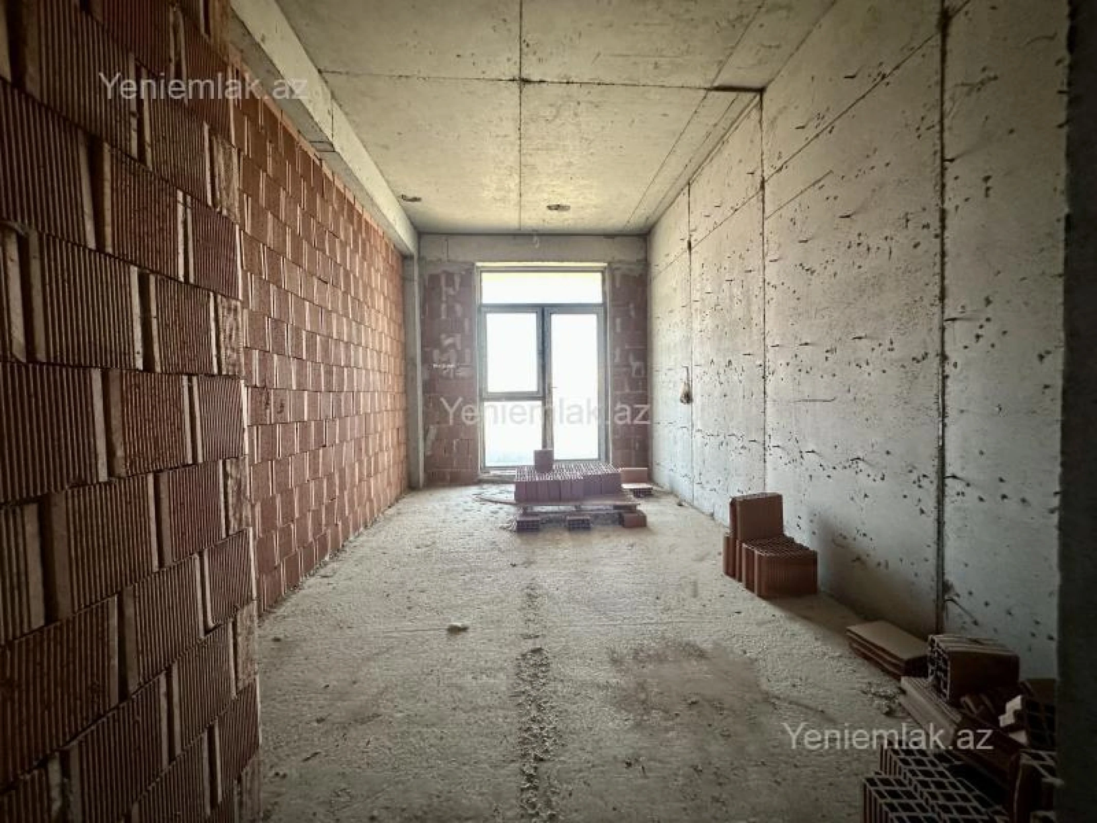 Satılır 3 otaqlı yeni tikili 125 m²