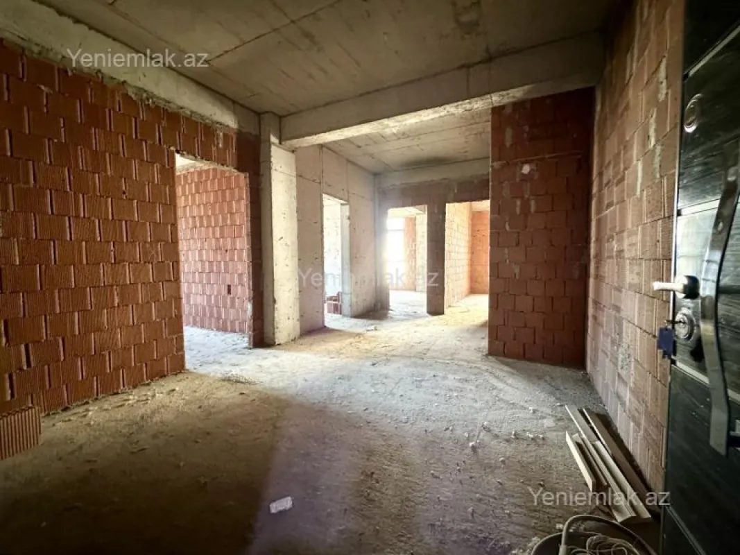 Satılır 3 otaqlı yeni tikili 125 m²