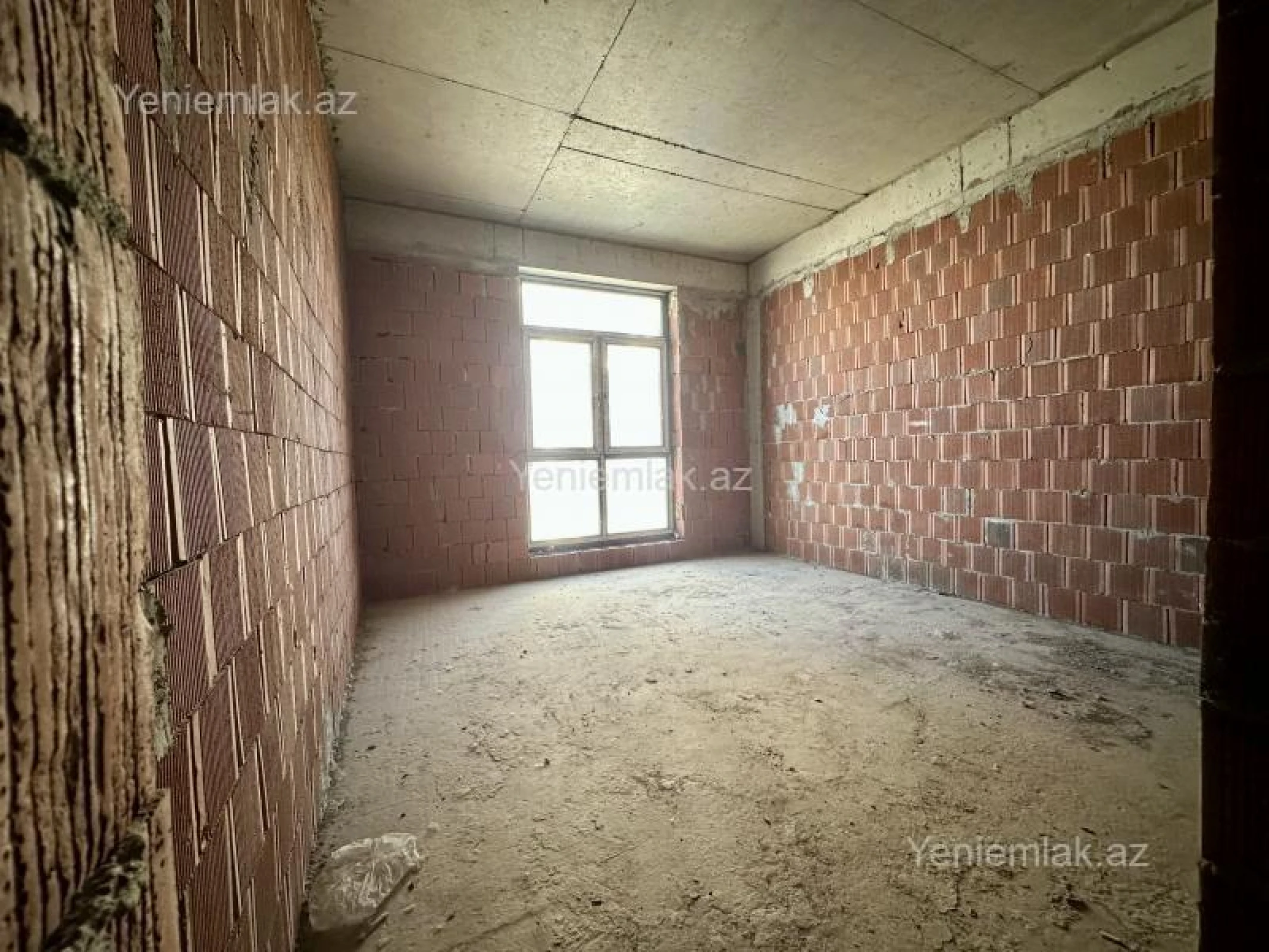 Satılır 3 otaqlı yeni tikili 125 m²