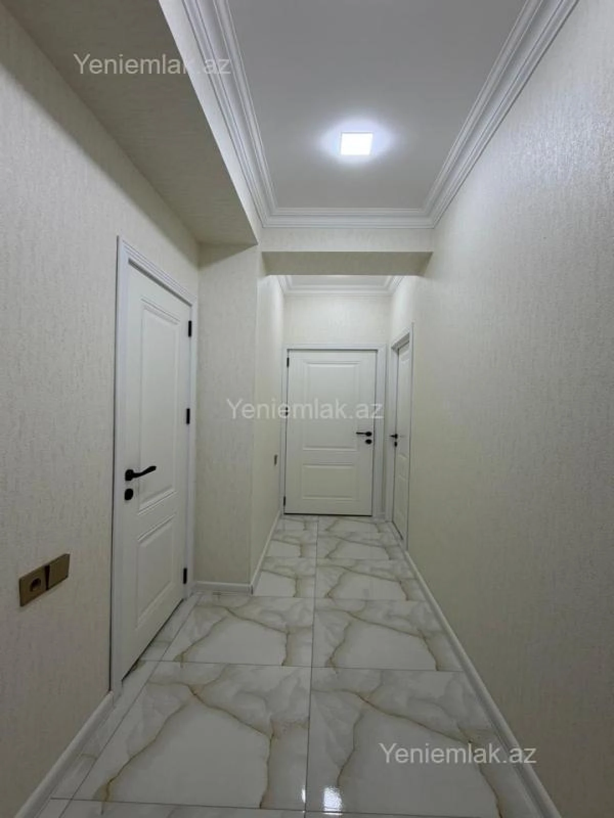 Satılır 3 otaqlı yeni tikili 83 m²