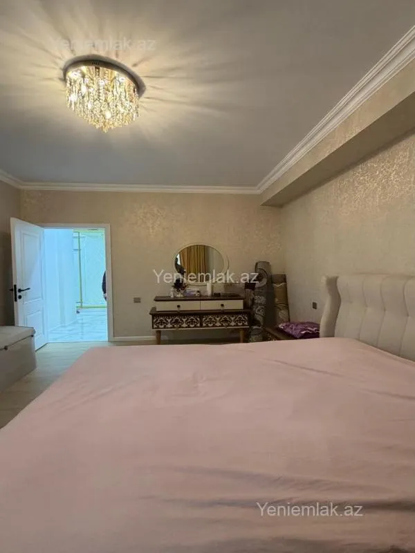 Satılır 3 otaqlı yeni tikili 83 m²