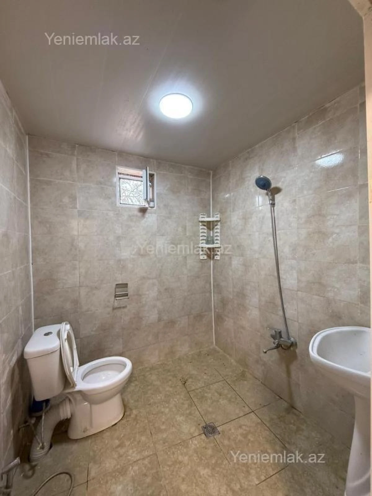 Satılır 5 otaqlı həyət evi 130 m²