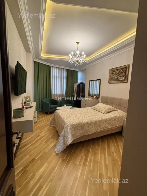 Satılır 4 otaqlı yeni tikili 170 m²