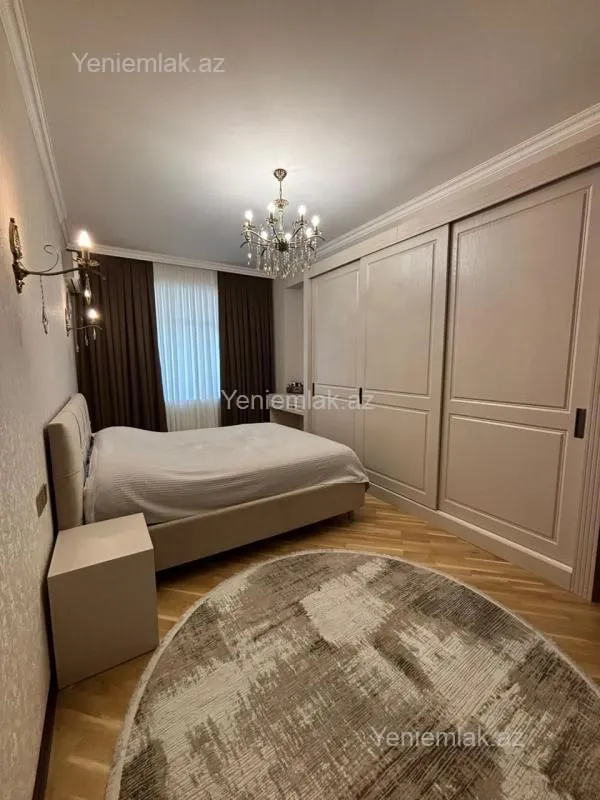 Satılır 4 otaqlı yeni tikili 170 m²