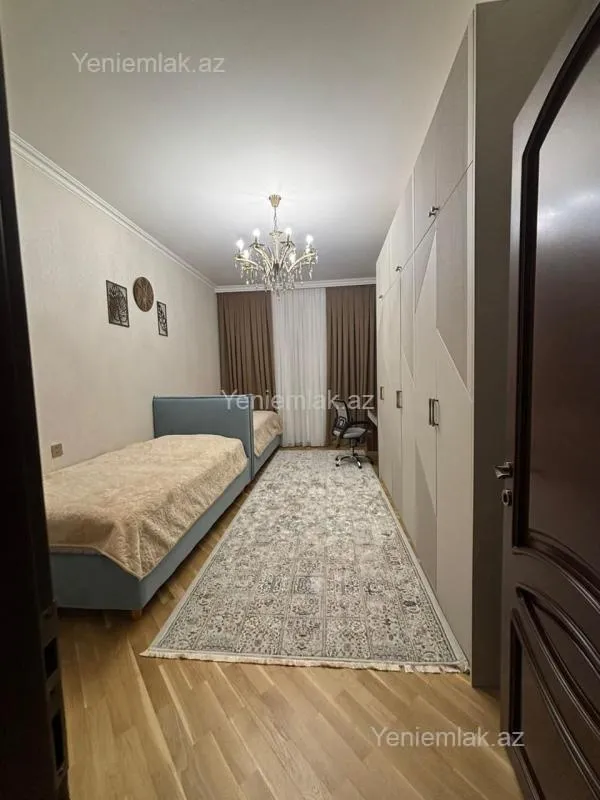 Satılır 4 otaqlı yeni tikili 170 m²
