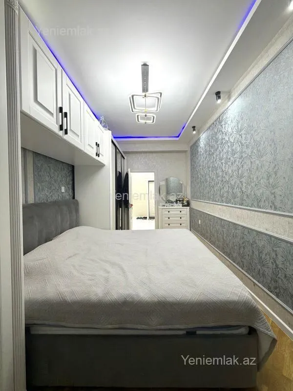 Satılır 2 otaqlı yeni tikili 100 m²