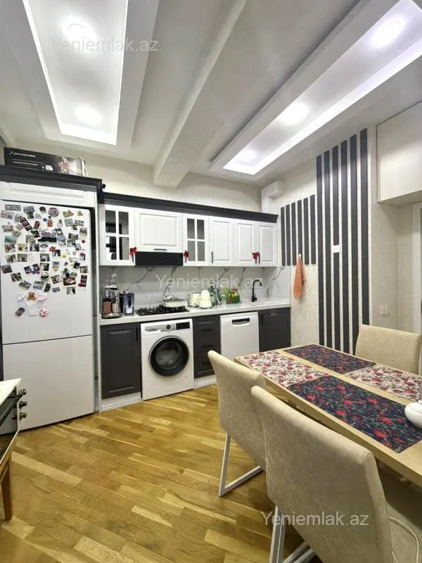 Satılır 2 otaqlı yeni tikili 100 m²