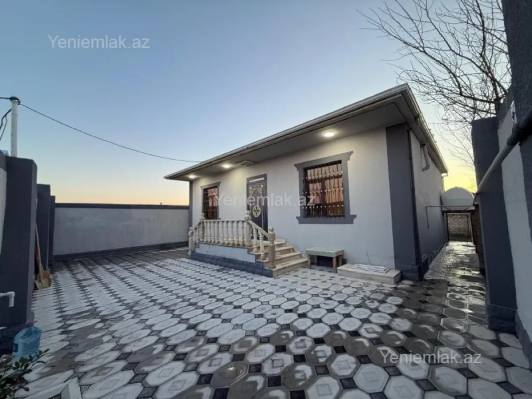 Satılır 3 otaqlı həyət evi 100 m²