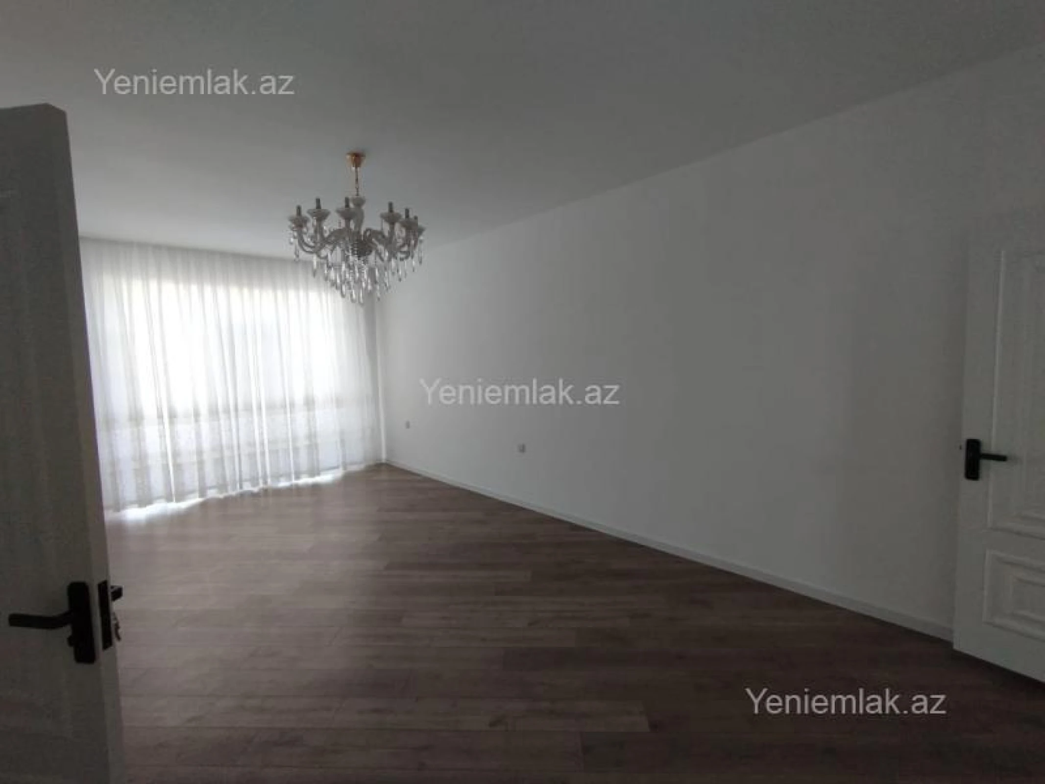 Satılır 5 otaqlı həyət evi 200 m²