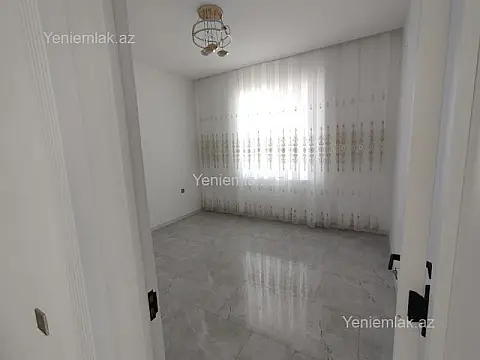 Satılır 5 otaqlı həyət evi 200 m²