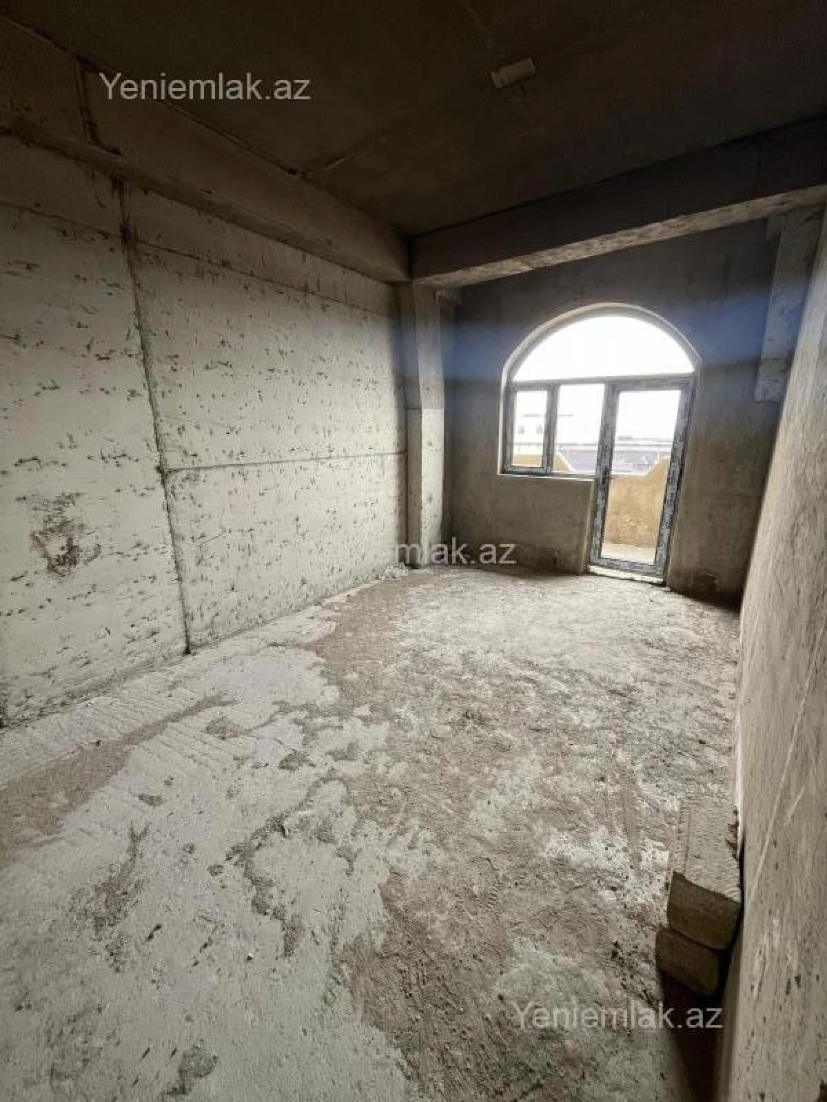 Satılır 3 otaqlı yeni tikili 85 m²