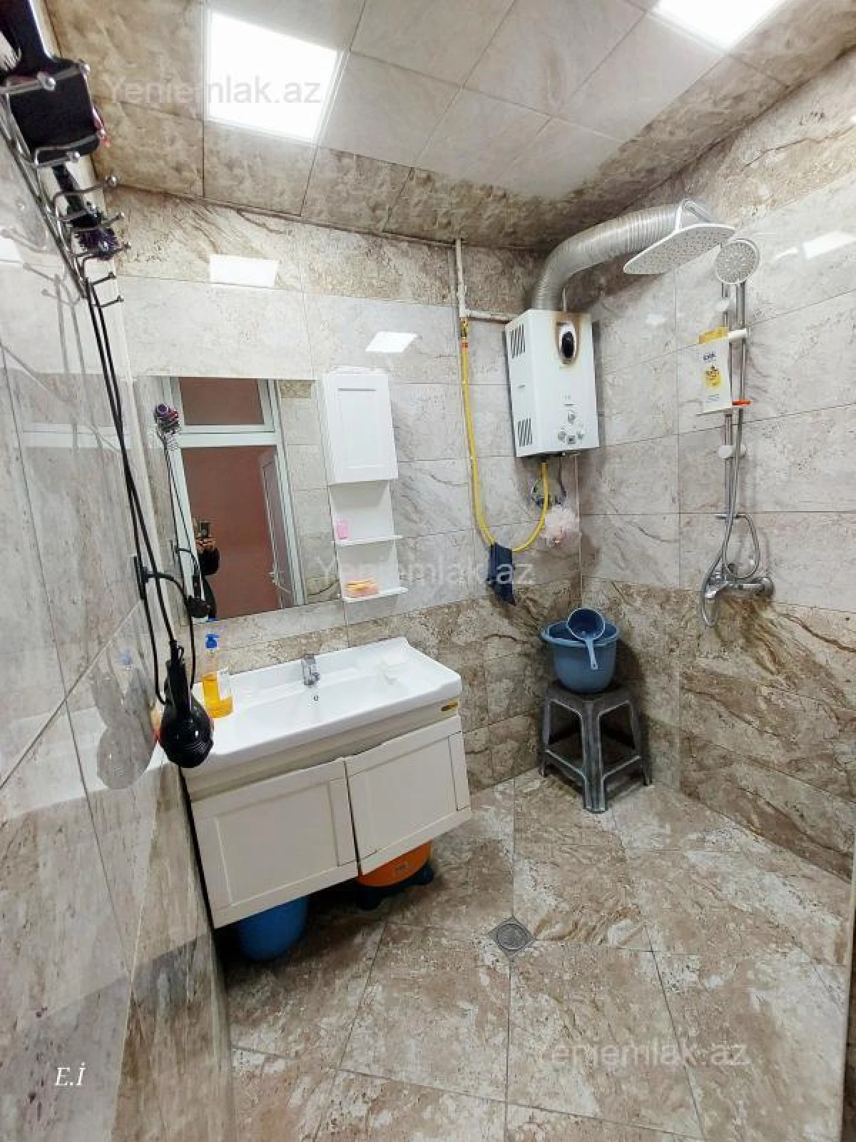Satılır 3 otaqlı köhnə tikili 72 m²
