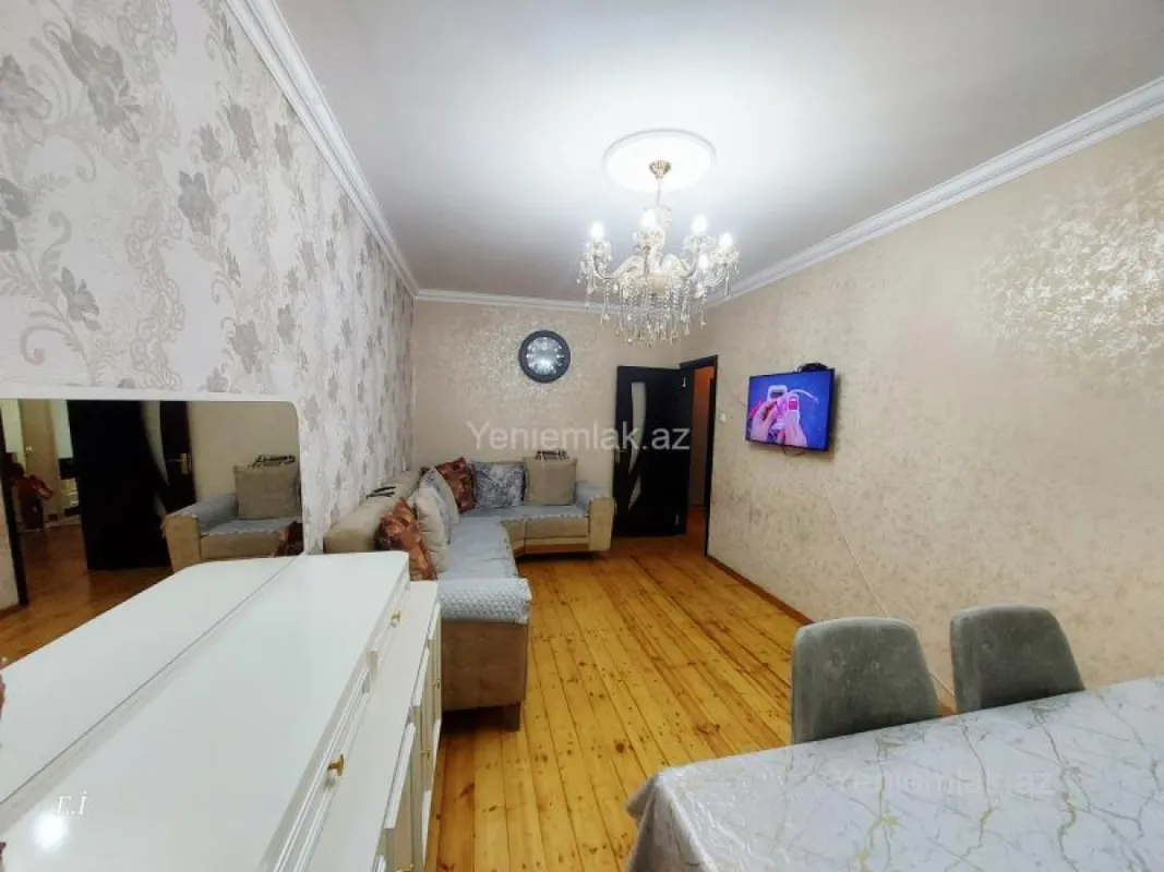 Satılır 3 otaqlı köhnə tikili 72 m²