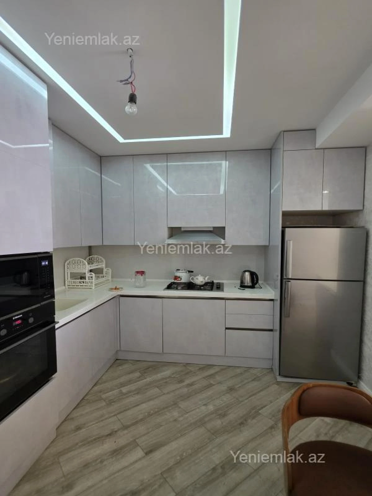 Satılır 3 otaqlı yeni tikili 105 m²