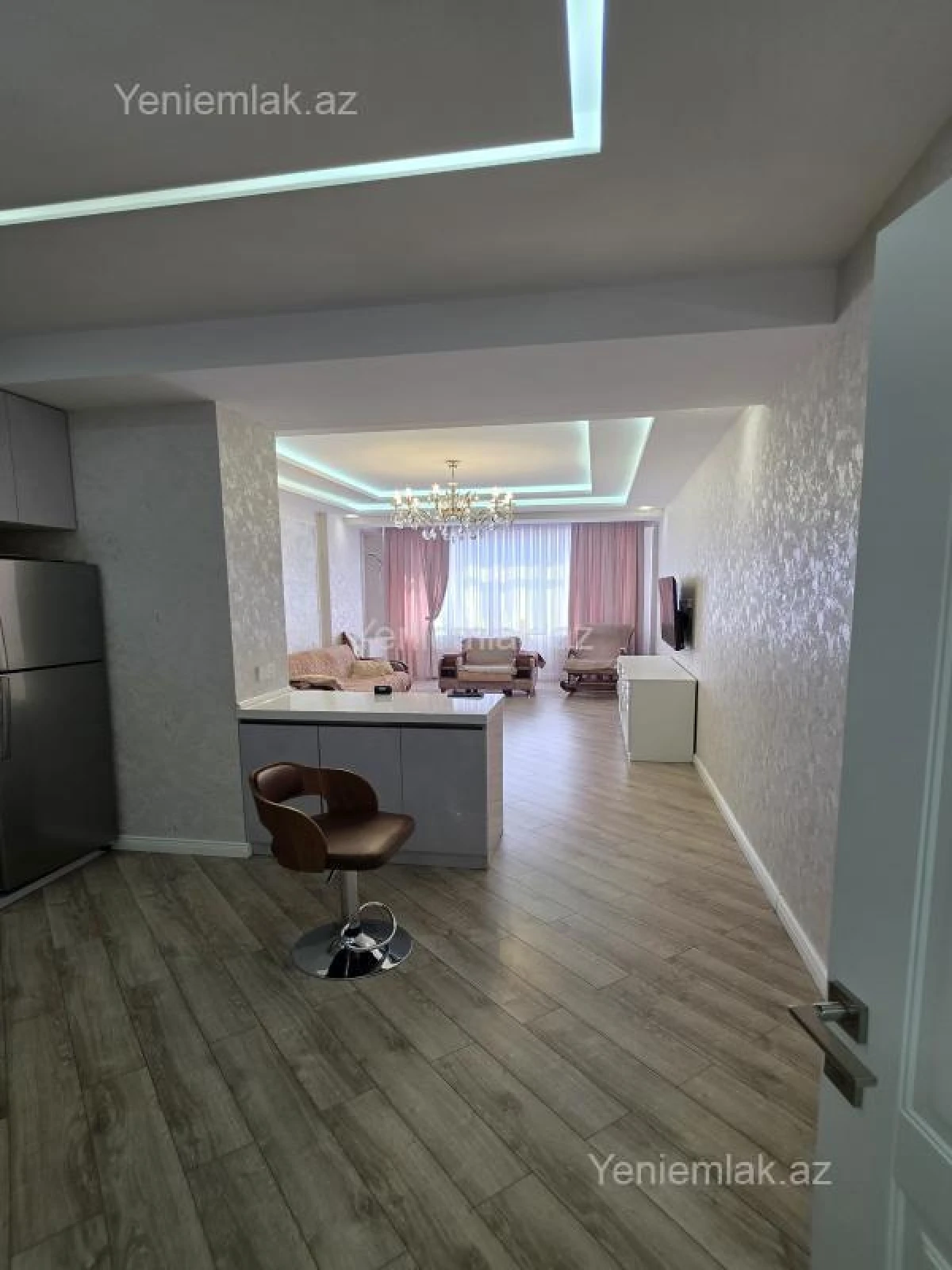 Satılır 3 otaqlı yeni tikili 105 m²