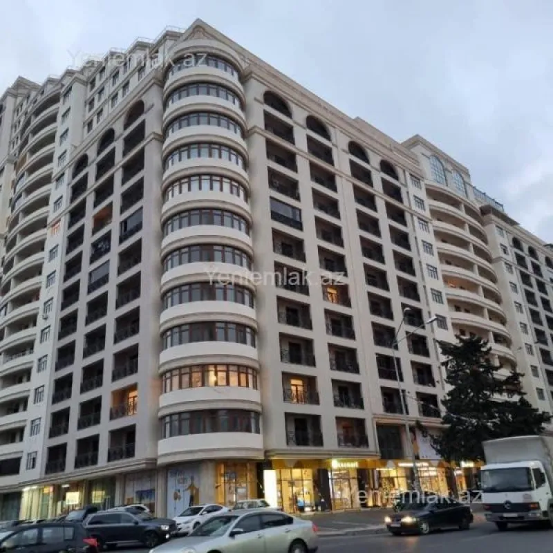 Satılır 3 otaqlı yeni tikili 105 m²