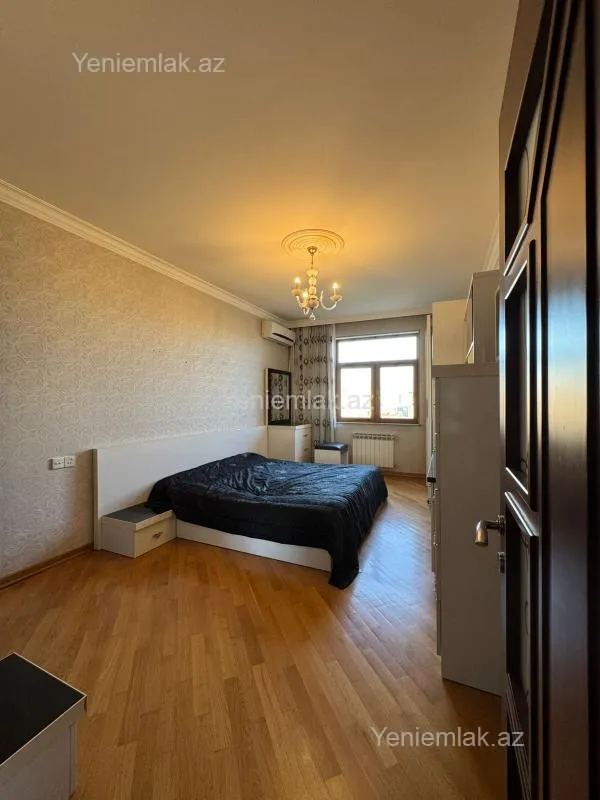 Satılır 4 otaqlı yeni tikili 175 m²