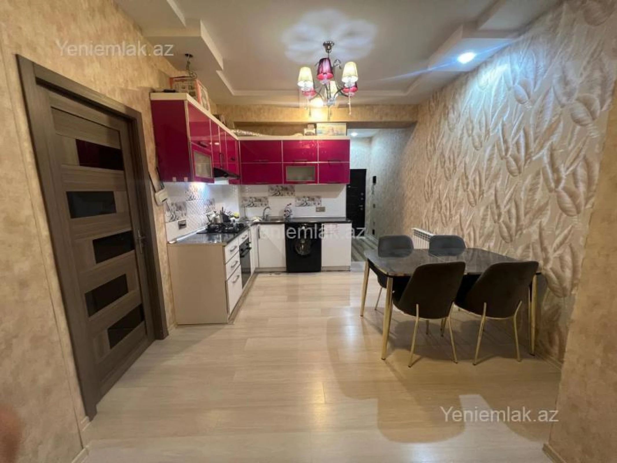 Satılır 2 otaqlı yeni tikili 72 m²