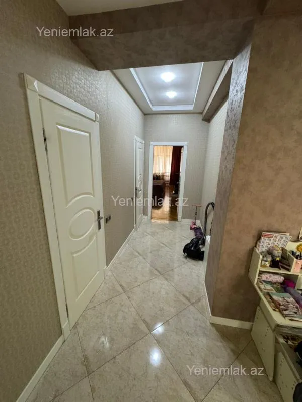 Satılır 3 otaqlı yeni tikili 127 m²