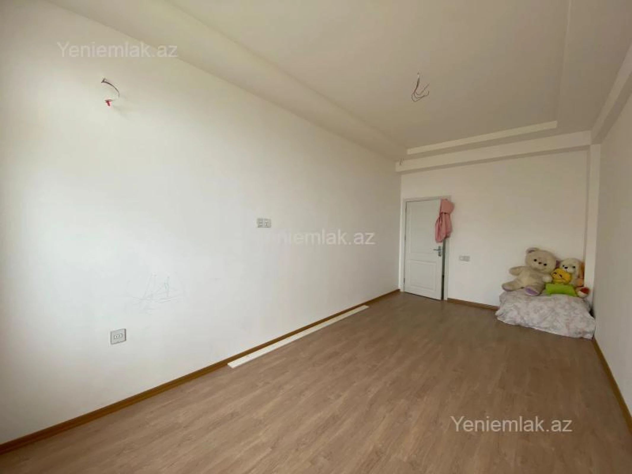 Satılır 2 otaqlı yeni tikili 70 m²