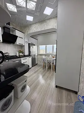 Satılır 2 otaqlı köhnə tikili 60 m²