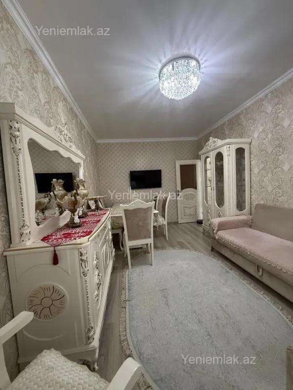 Satılır 2 otaqlı köhnə tikili 60 m²