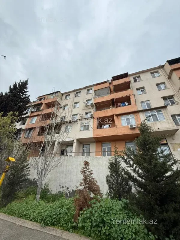 Satılır 3 otaqlı köhnə tikili 75 m²