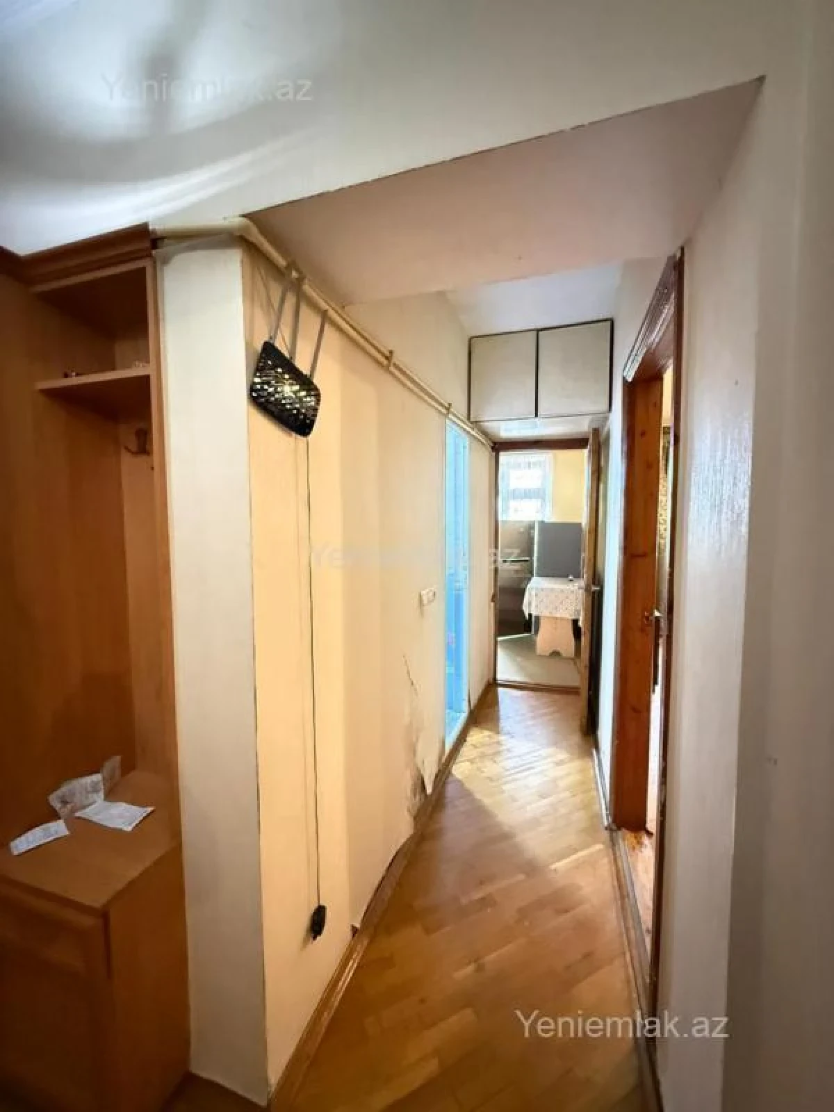 Satılır 3 otaqlı köhnə tikili 75 m²
