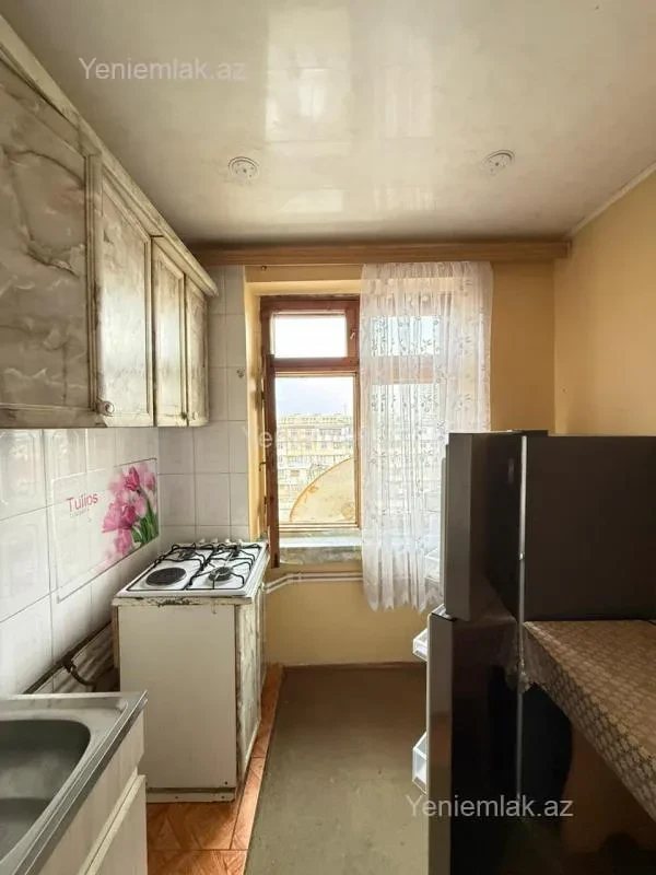 Satılır 3 otaqlı köhnə tikili 75 m²