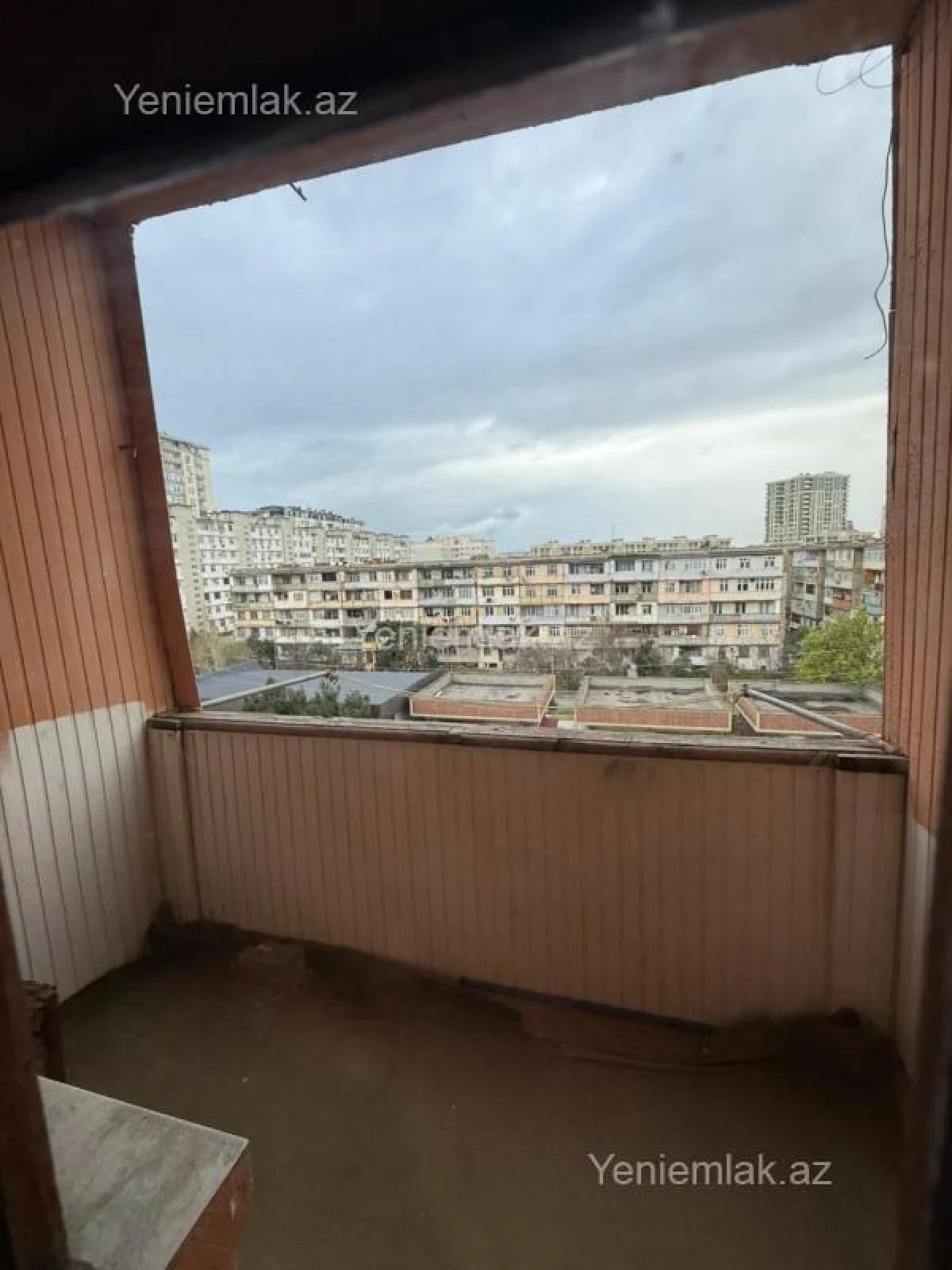 Satılır 3 otaqlı köhnə tikili 75 m²
