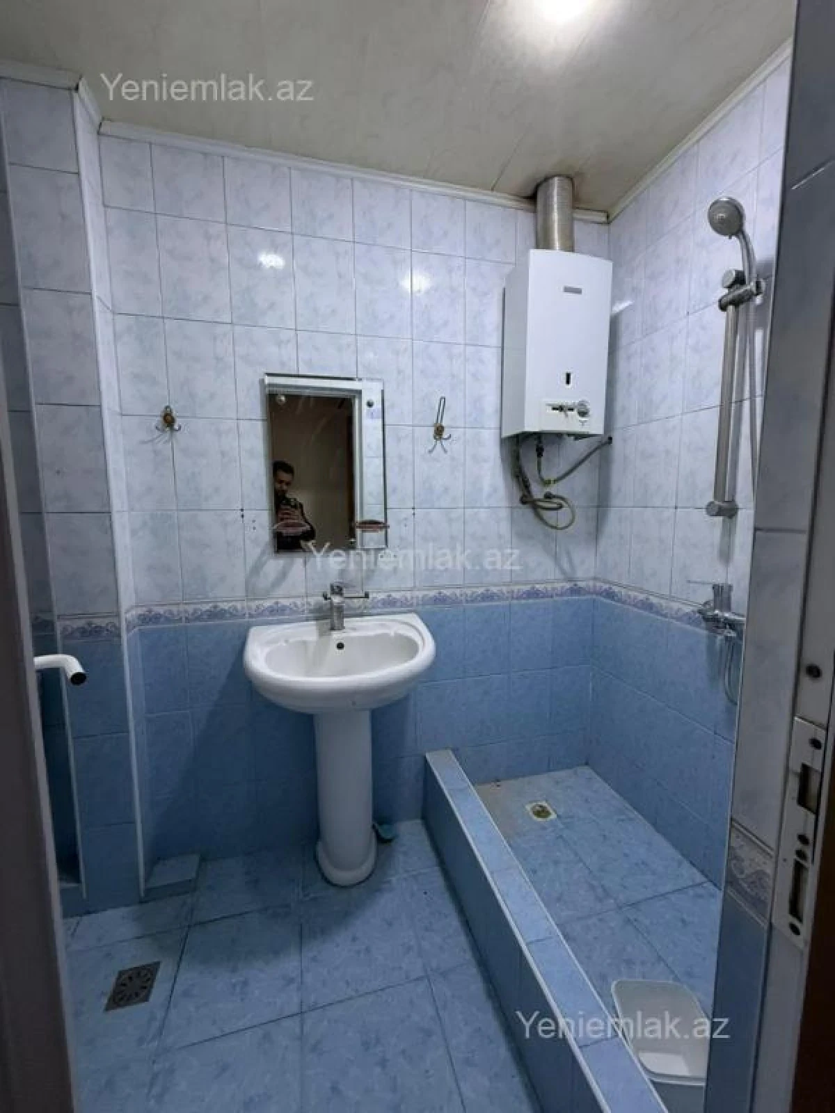 Satılır 3 otaqlı köhnə tikili 75 m²