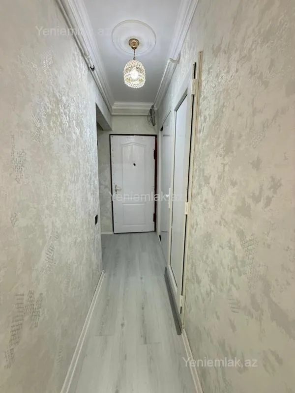 Satılır 2 otaqlı köhnə tikili 40 m²