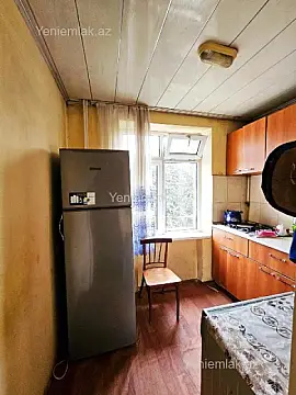 Satılır 1 otaqlı köhnə tikili 32 m²