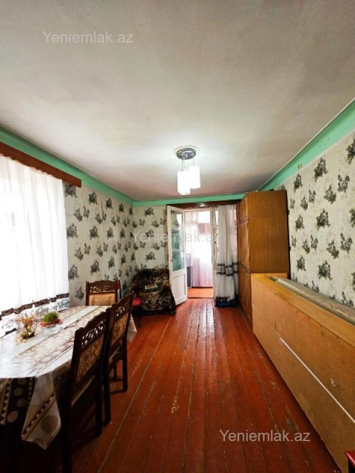 Satılır 1 otaqlı köhnə tikili 32 m²