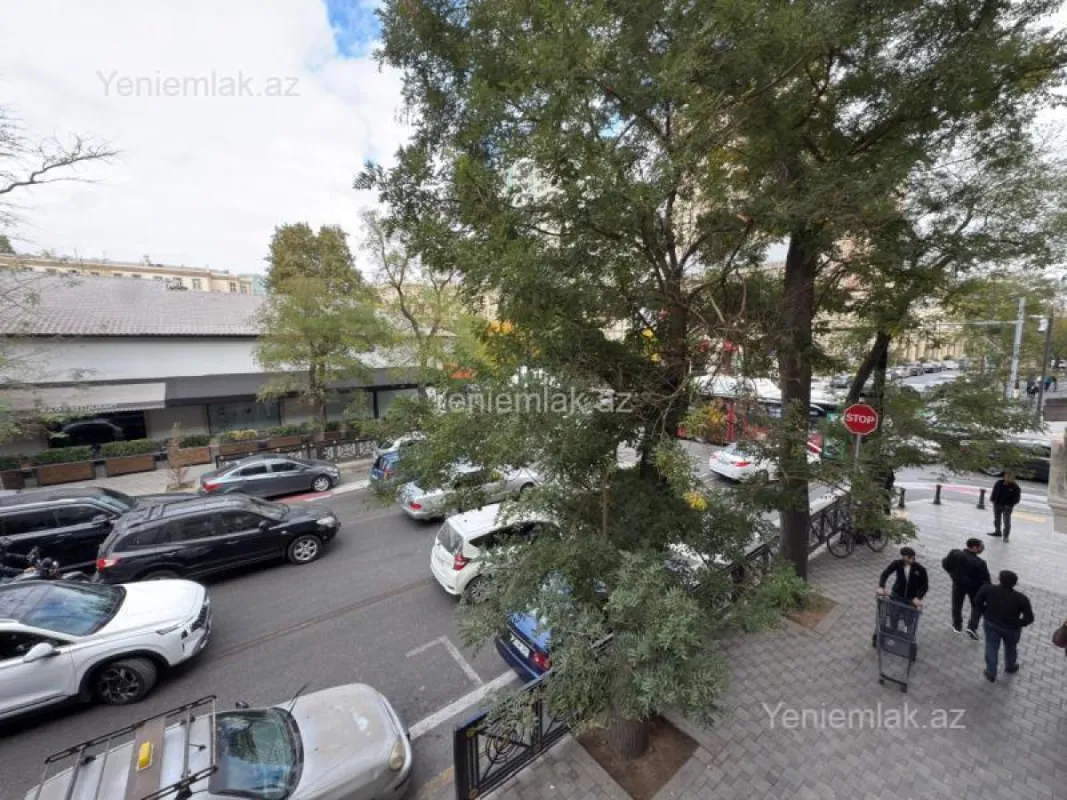 Satılır 2 otaqlı köhnə tikili 50 m²