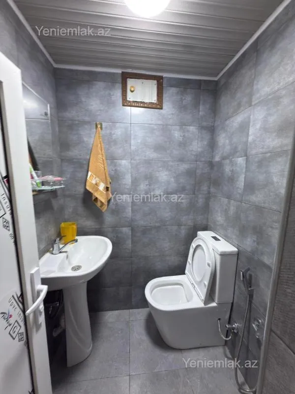 Satılır 2 otaqlı köhnə tikili 50 m²