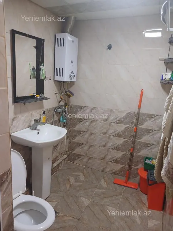 Satılır 1 otaqlı köhnə tikili 30 m²