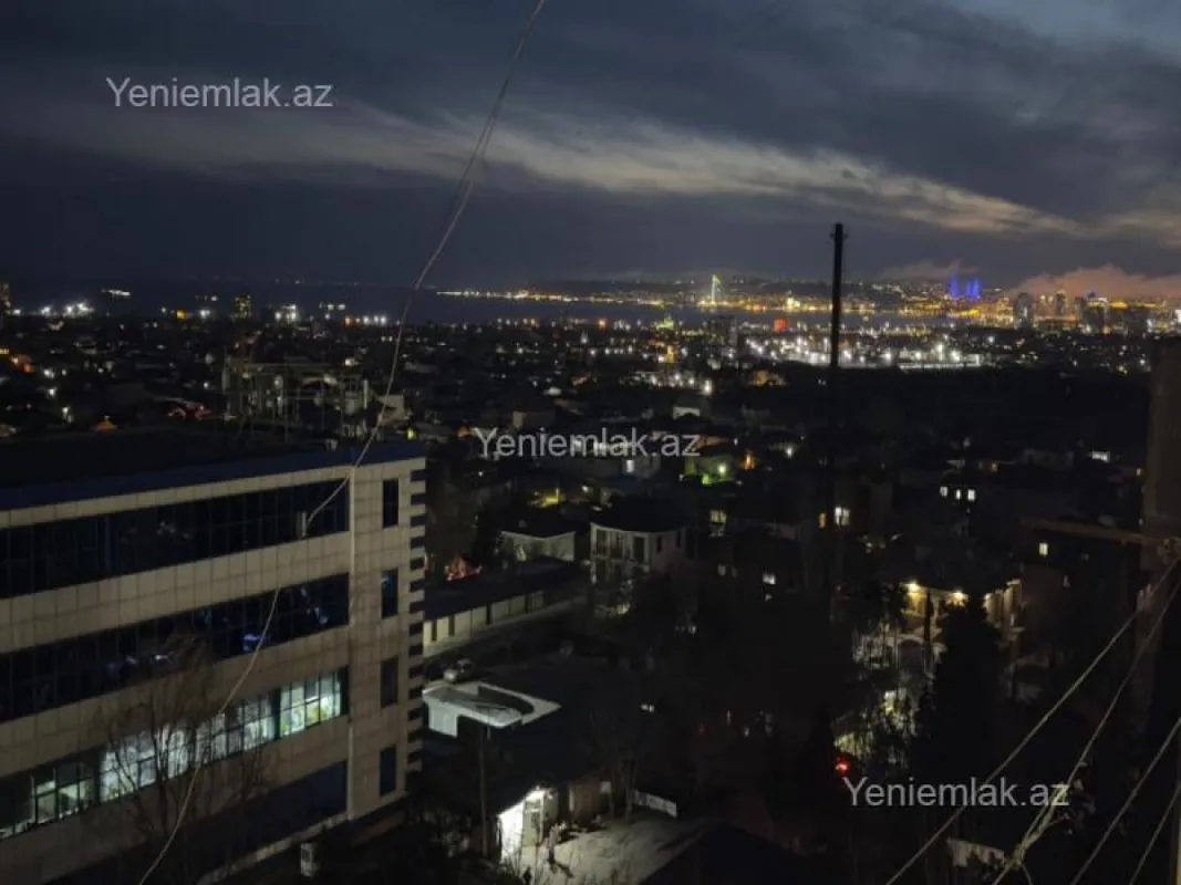 Satılır 3 otaqlı köhnə tikili 80 m²